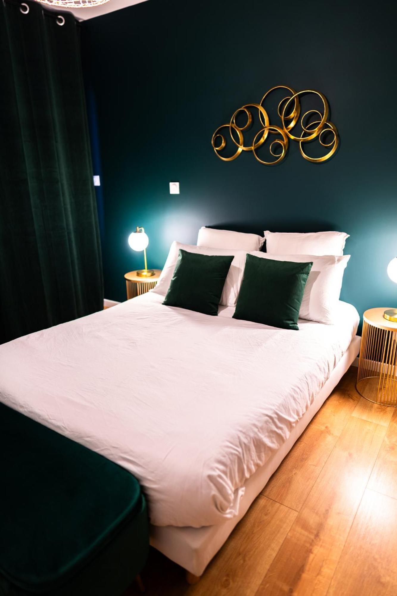 Grand Loft Familial 4 Chambres Avec Parking Prive Saumur Exterior foto